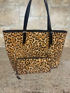 Michael Kors Charm Meduim Carryall Tote Cheetah Print & Matching Wallet Marigold